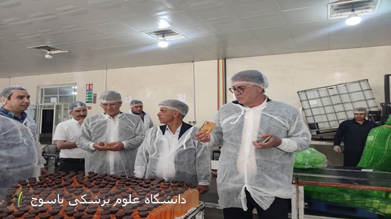 بازدید-معاون-غذا-و-داروی-دانشگاه-علوم-پزشکی-یاسوج-از-شرکت-طبیعت-زنده⁄نمونه-ی-موفق-در-سرمایه‌گذاری-تولیدی