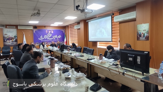 روز-پرکار-رییس-دانشگاه-علوم-پزشکی-استان-در-مرکز-بهداشت-استان-با-محوریت-جوانی-جمعیت-پزشکی-خانواده-و-نظام-ارجاع