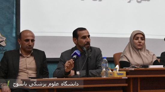 معاون-آموزشی-دانشگاه-در-نشست-خبری-با-اصحاب-رسانه