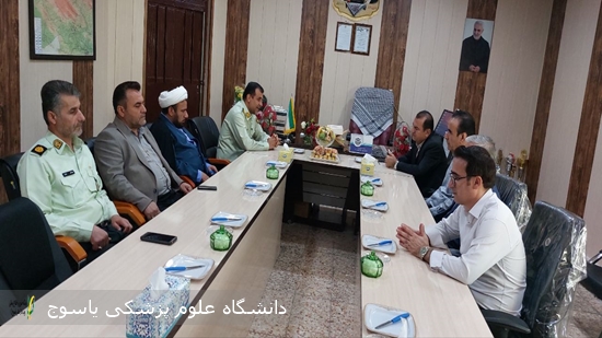 دیدار-کارکنان-شبکه-بهداشت-و-درمان-لنده-با-پرسنل-نیروی-انتظامی-به-مناسبت-هفته-نیروی-انتظامی-⊕-تصاویر-