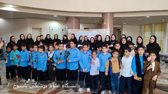 دانش‌آموزان-دبستان-«فارابی»-شهریاسوج-در-روز-پرستار-از-مدافعان-سلامت-تجلیل-کردند