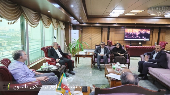 دیدار-استاندار-و-رئیس-دانشگاه-علوم-پزشکی-یاسوج-با-وزیر-بهداشت