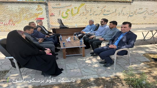 برپایی-میز-خدمت-دانشگاه-علوم-پزشکی-یاسوج-در-نماز-جمعه-به-مناسبت-هفته-دفاع-مقدس