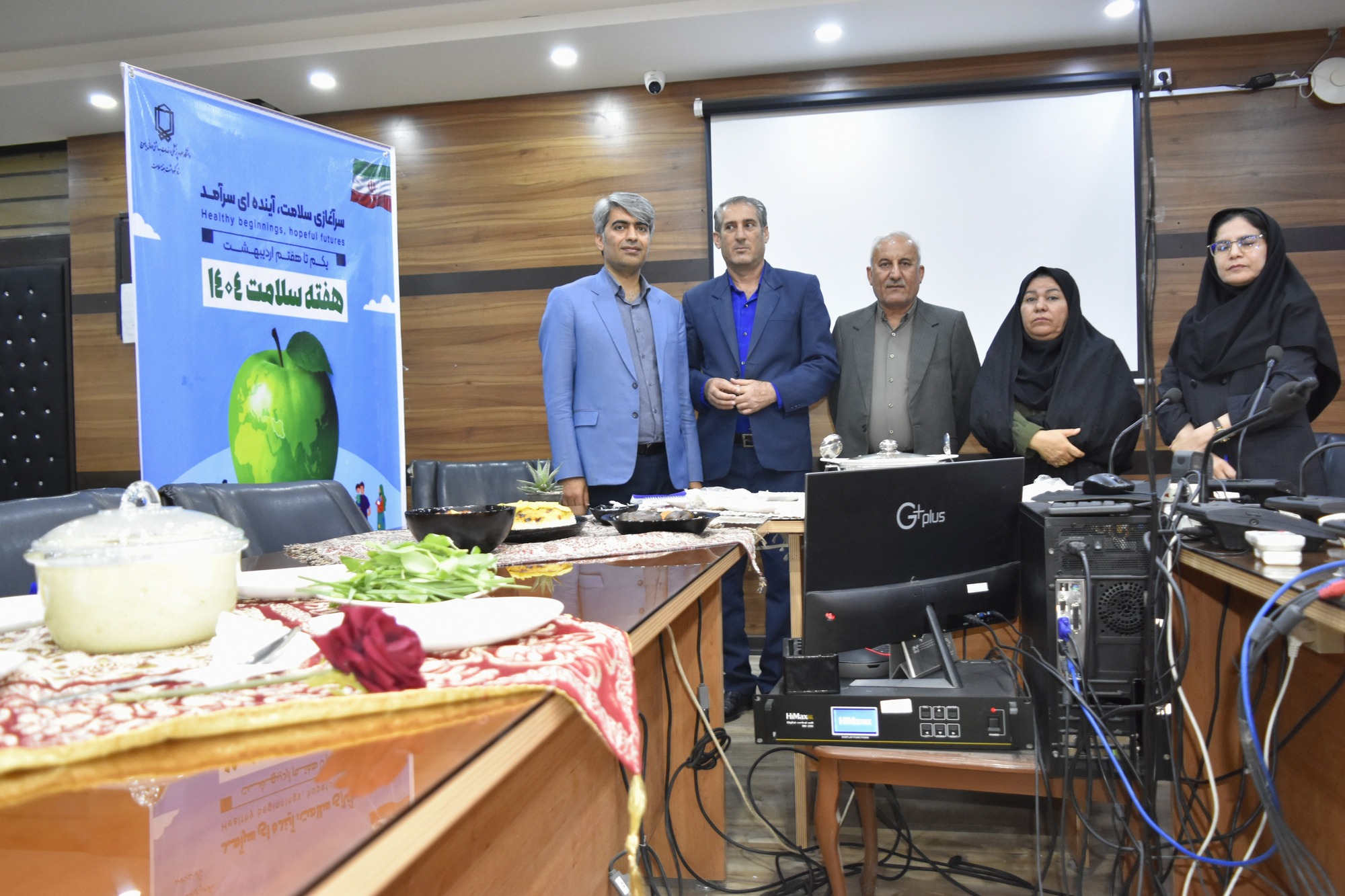 برپایی جشنواره غذای سالم در مرکز بهداشت گچساران 