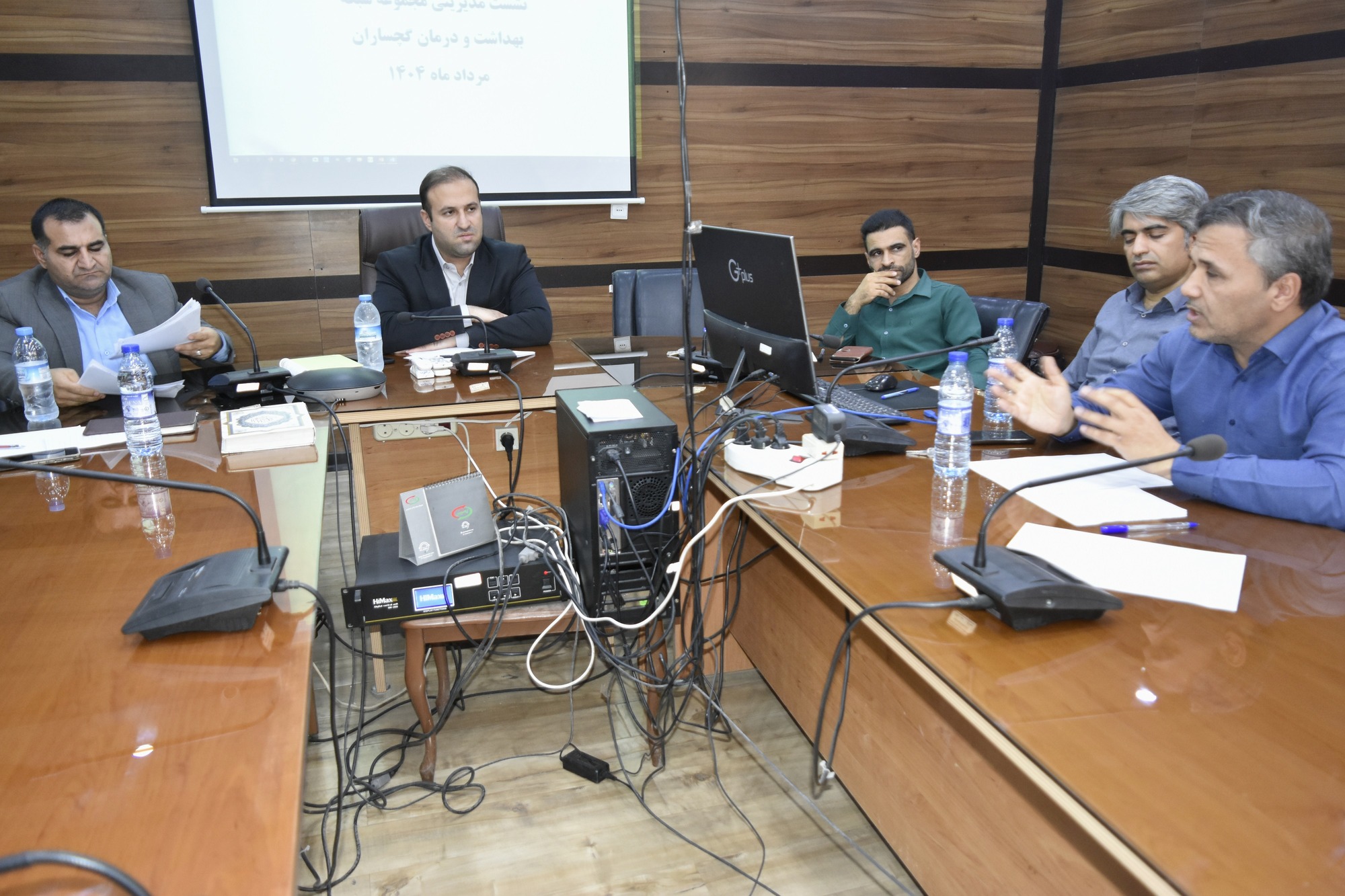 نشست هماهنگی سرپرست شبکه بهداشت و درمان گچساران با سرپرستان و مدیران بیمارستان های گچساران برگزار شد 