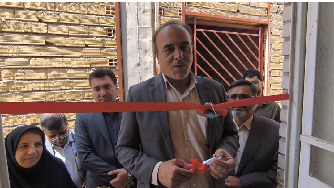 کلاس آمادگی زایمان مادران با حضور رییس مرکز بهداشت استان در شهر مادوان بویراحمد افتتاح شد 