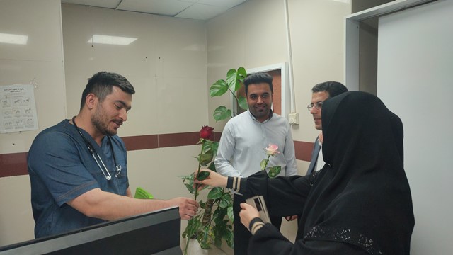 تجلیل از پزشکان بیمارستان امام خمینی (ره) دهدشت در روز پزشک با حضور سرپرست دانشگاه علوم پزشکی یاسوج و مسئولان حوزه سلامت شهرستان کهگیلویه+ تصاویر
