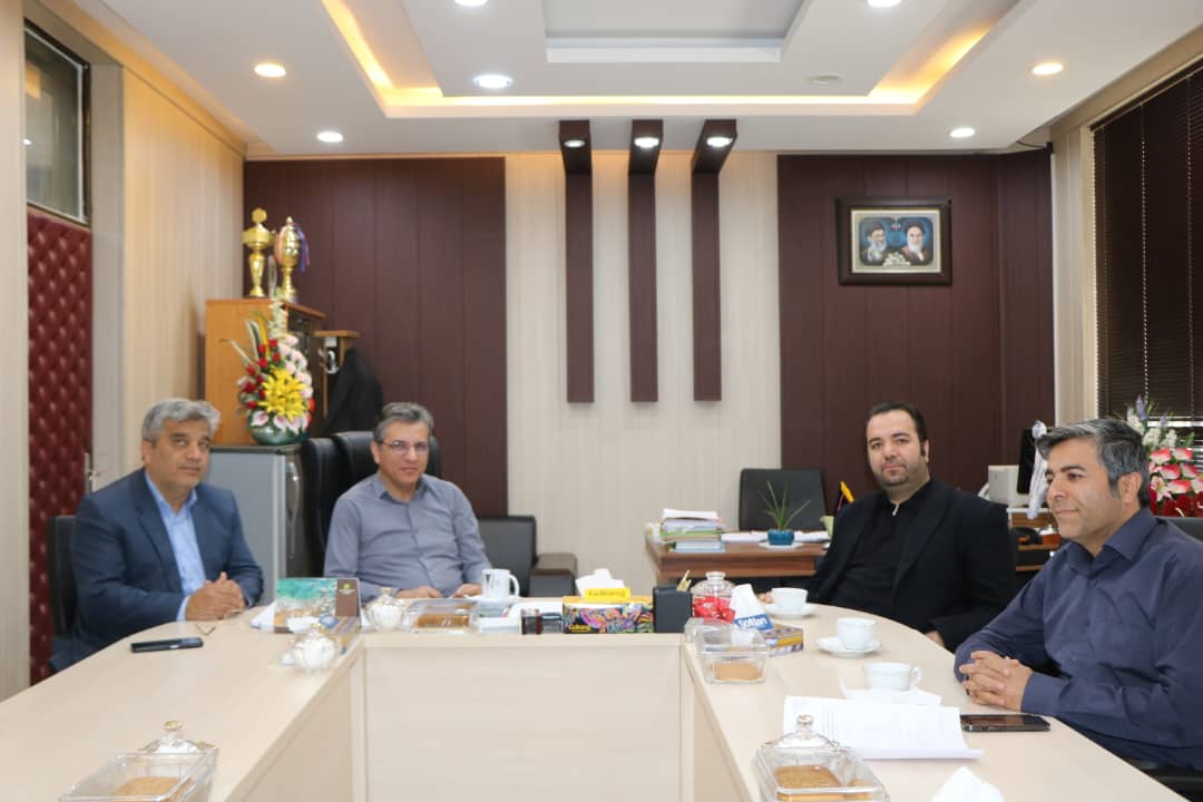 نشست دکتر طیب زادگان  با رئیس بیمارستان شهدای گمنام تأمین اجتماعی  