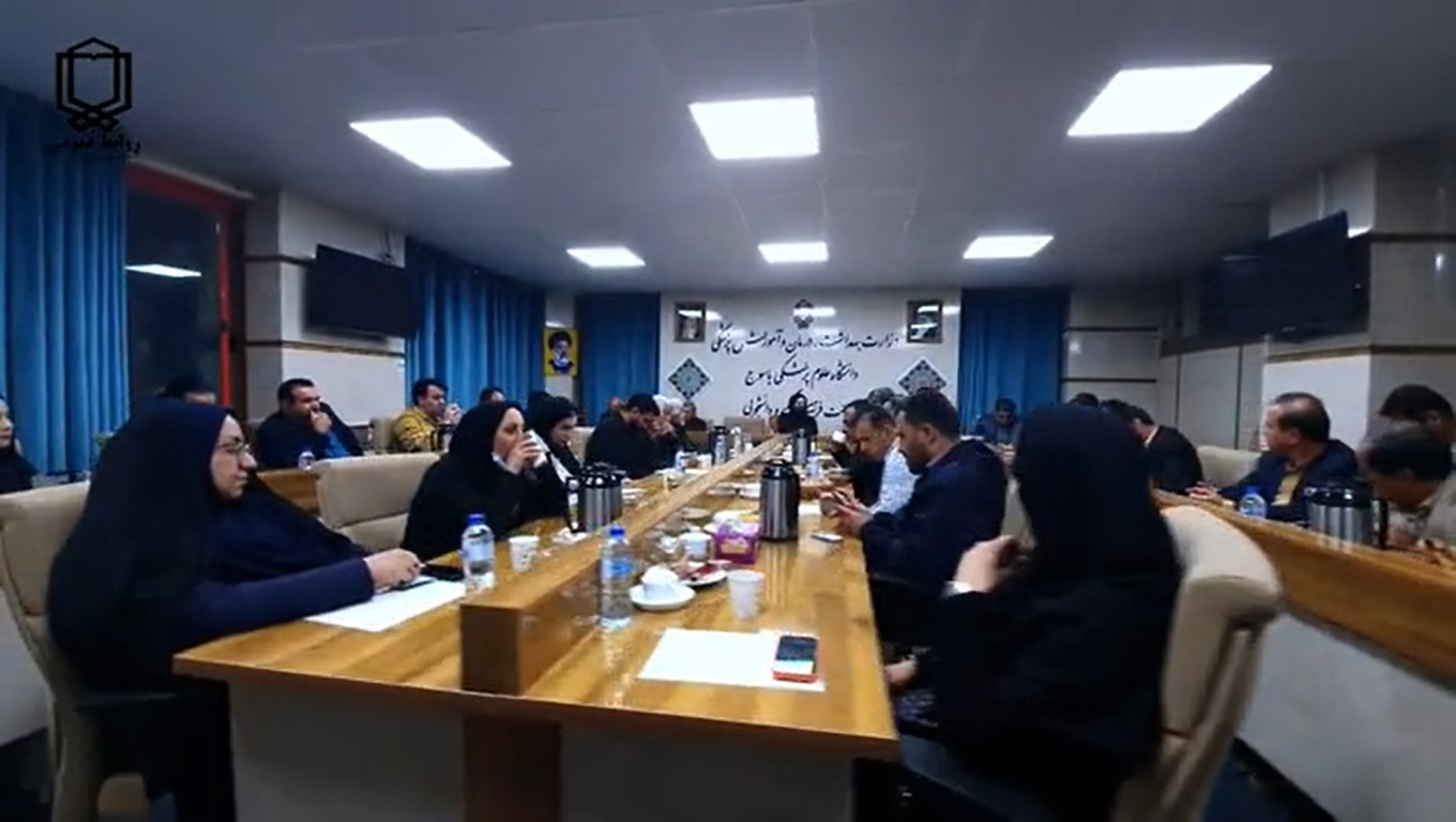 نشست رئیس دانشگاه علوم پزشکی استان با هنرمندان