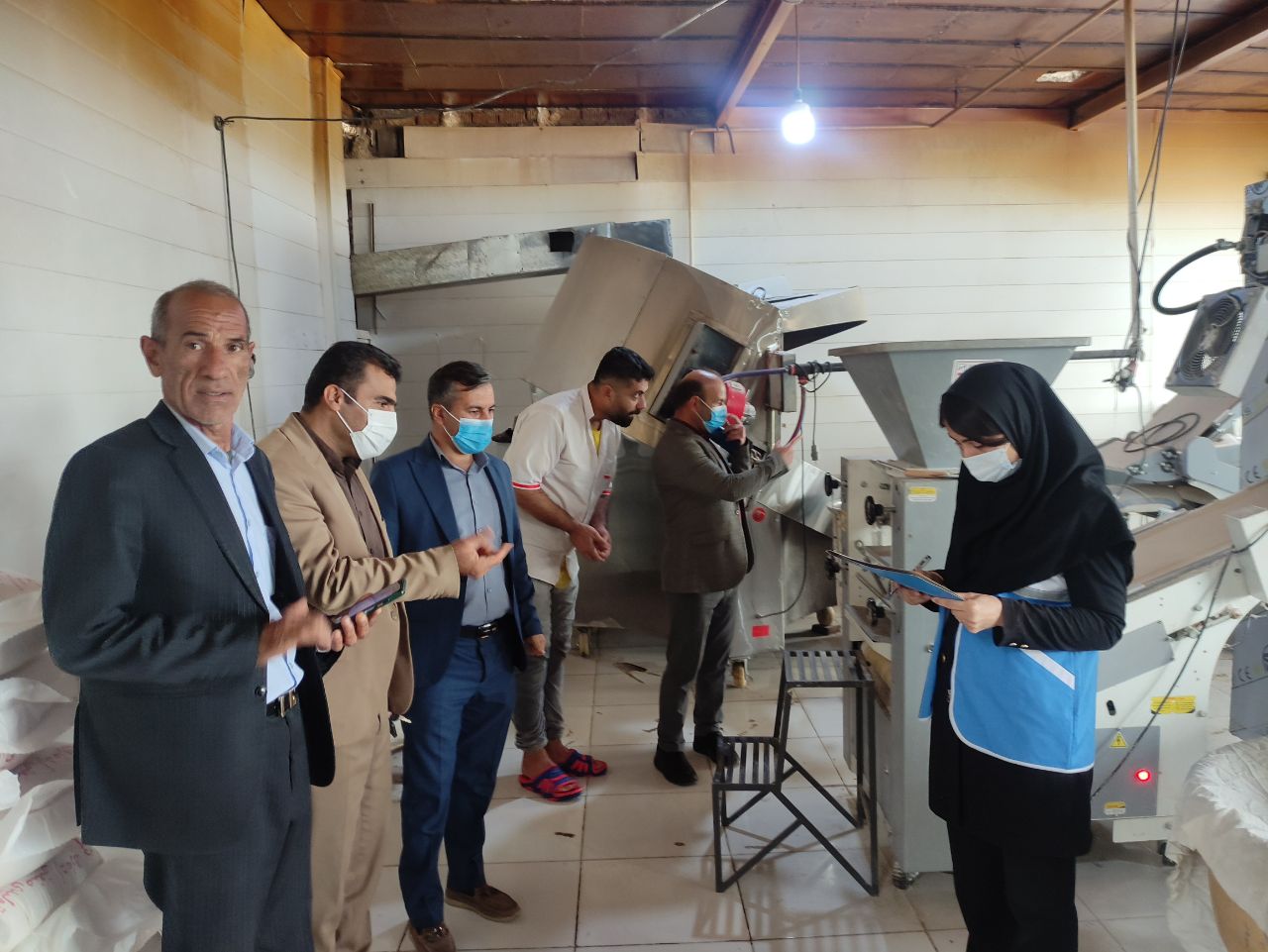 اجرای طرح بازرسی ویژه و مشترک بهداشتی از صنوف نانوایی و شیرینی پزی شهرستان چرام