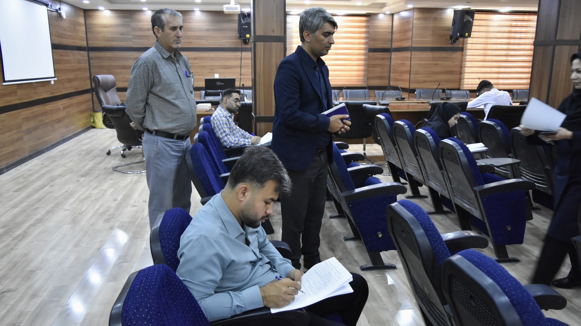 آزمون جامع فراگیران کاردانی  بهورزی در مرکزبهداشت گچساران برگزارشد. 