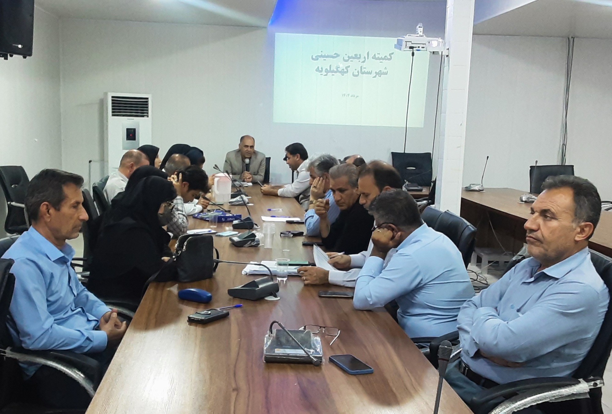 نشست مدیریت سلامت در اربعین حسینی مرکز بهداشت کهگیلویه برگزار شد