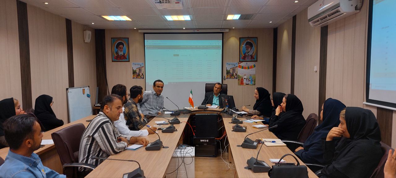 برگزاری منظم جلسات آموزشی و پایشی سامانه سیب در شبکه بهداشت و درمان لنده + تصاویر 