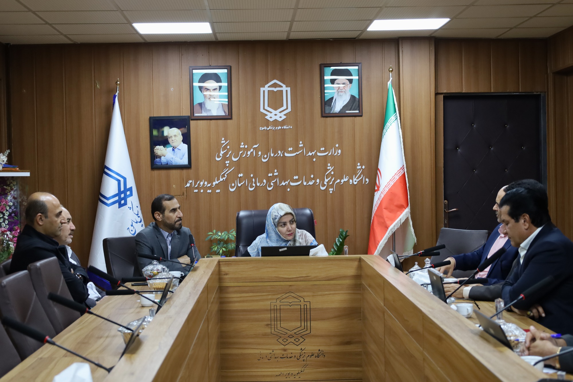 نشست هم‌اندیشی سرپرست دانشگاه علوم پزشکی یاسوج با مدیر عامل بانک ملت برگزار شد