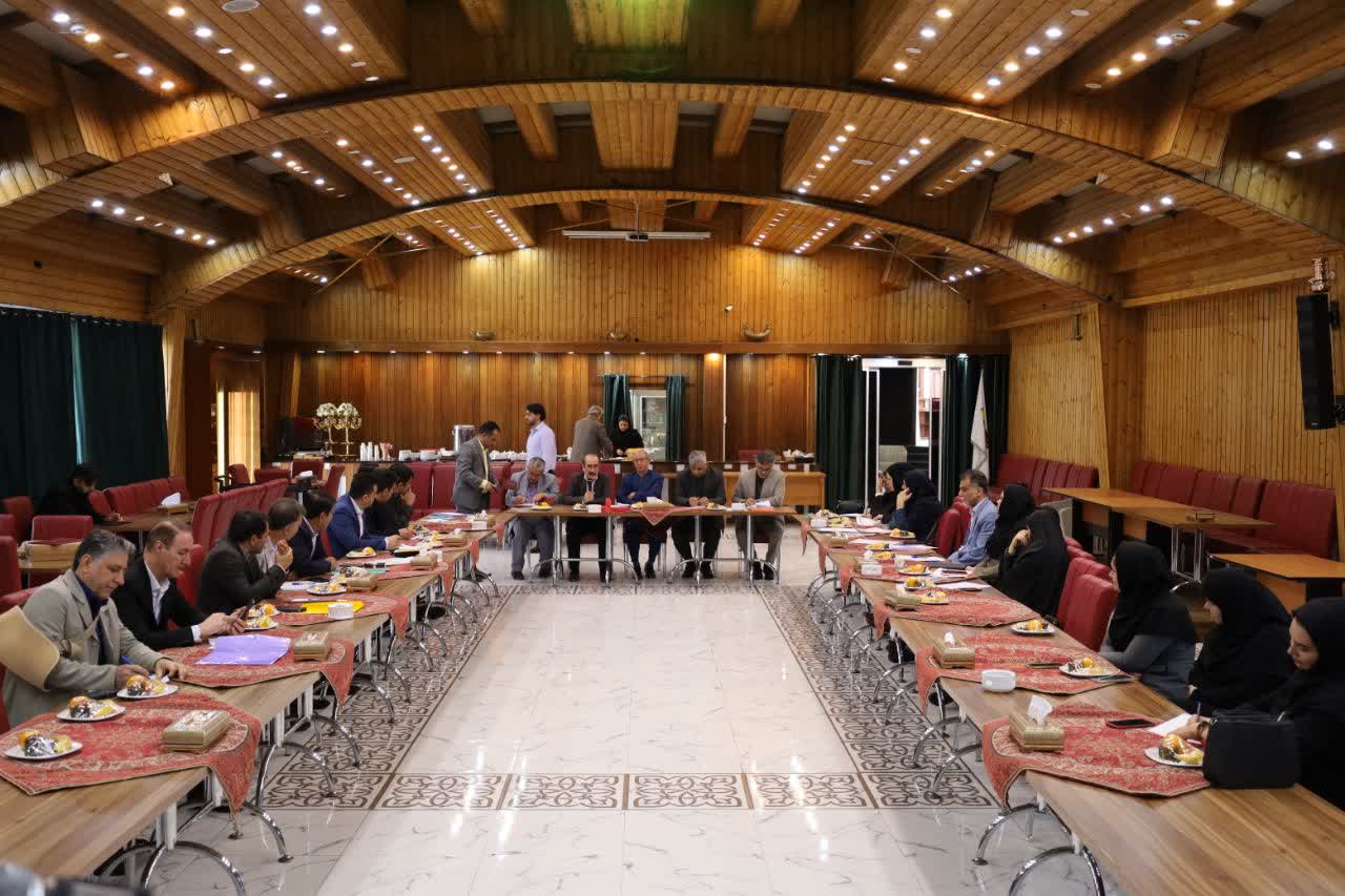 نشست هم‌اندیشی و هماهنگی فصلی شورای سلامت و امنیت غذایی کلان‌منطقه ۵ برگزار شد