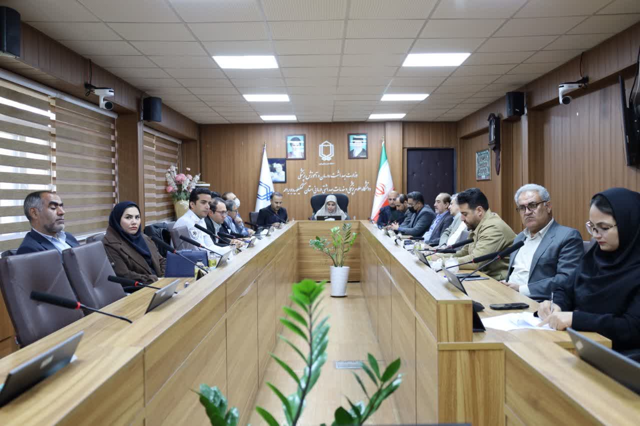 چهارمین کمیته پدافند زیستی با محوریت بیماری‌های حاد تنفسی برگزار شد/ هیچ‌یک از افراد جامعه از سویه ی جدید ویروس آنفولانزا در امان نیستند