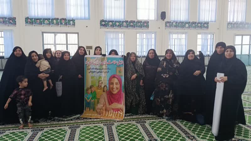 برپایی میز خدمت به مناسبت هفته ملی سلامت بانوان ایرانی در مصلی حضرت ابوطالب شهر چرام 