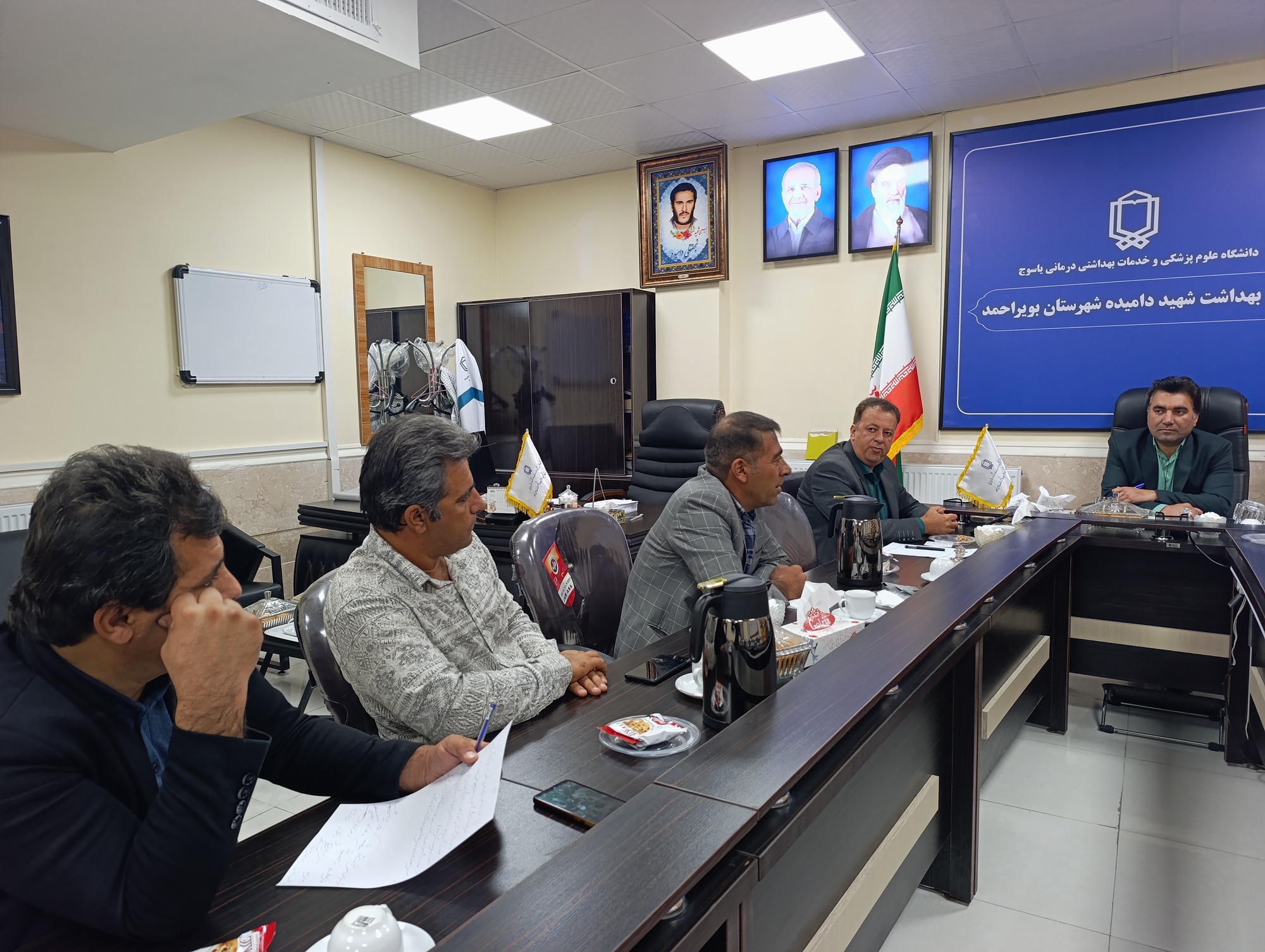 برگزاری جلسه شورای بهورزی شهرستان بویراحمد.