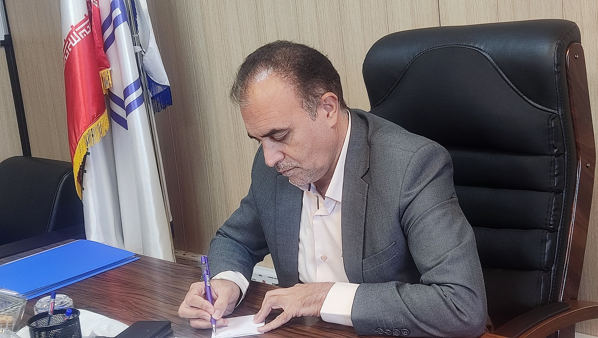 پیام معاون بهداشت دانشگاه علوم پزشکی بمناسبت هفته بیمه سلامت بیمه سلامت  یار و همکاری استراتژیک برای حوزه بهداشت و درمان استان 