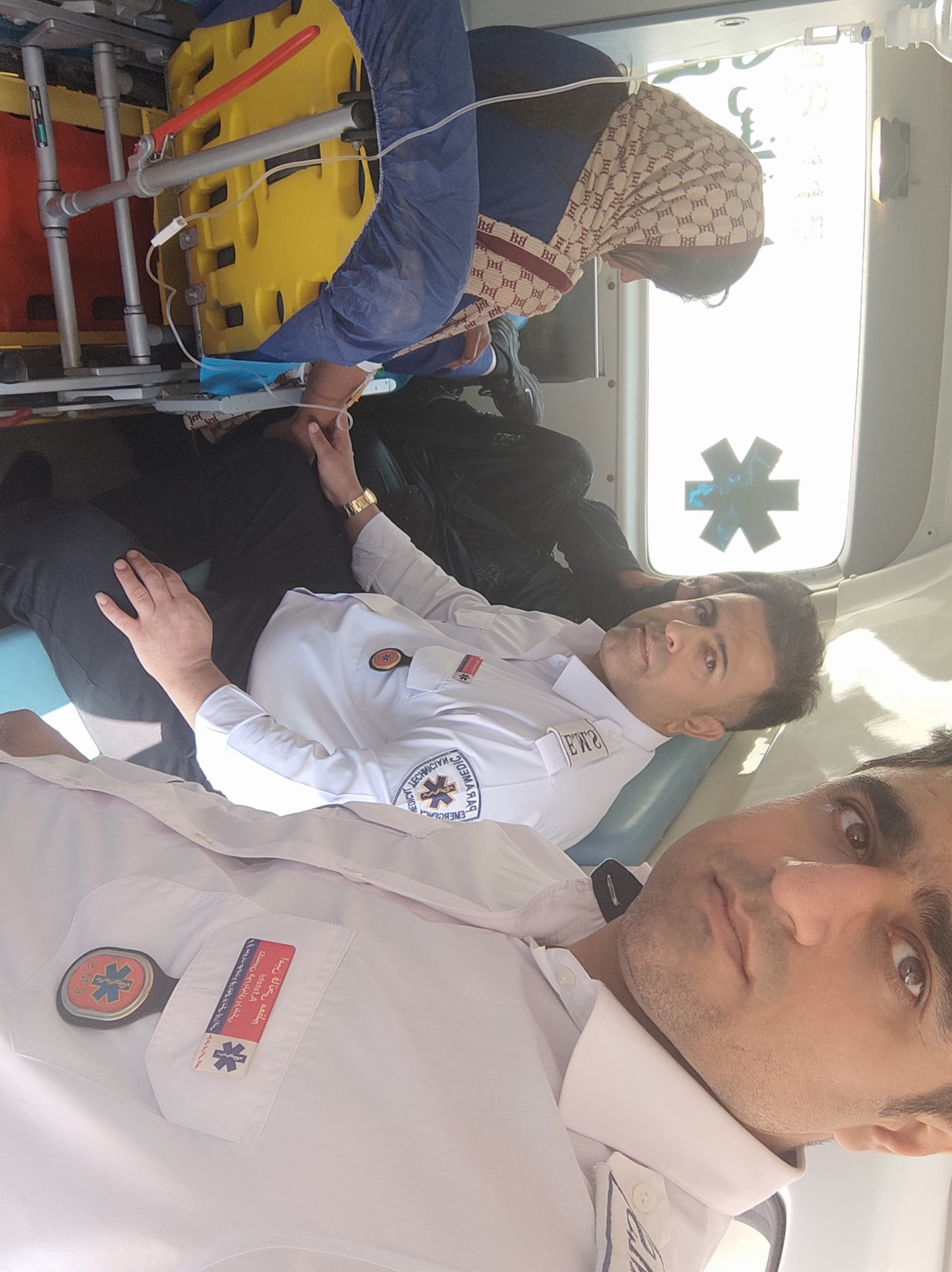 انتقال موفق مادر باردار از منطقه عشایری کوه سیاه به مرکز درمانی لنده در یک عملیات 6 ساعته توسط فوریت های پزشکی + تصاویر