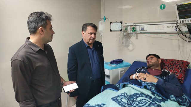 بازدید سرپرست معاونت درمان دانشگاه علوم پزشکی یاسوج از مجروحین حمله هوایی آمریکای جنایت کار به کوه سیاه دهدشت