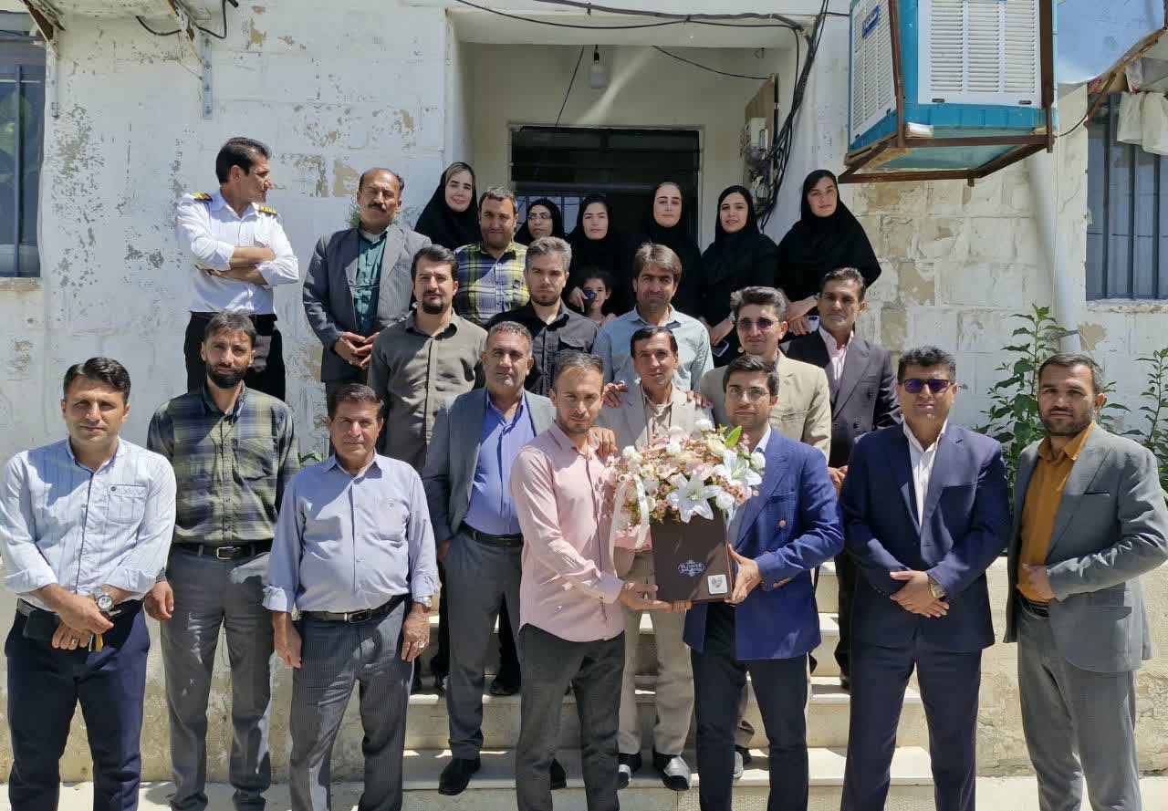 تقدیر و تشکر پرسنل شبکه بهداشت و درمان شهرستان مارگون از دکتر حسین عدالت‌دوست به مناسبت روز پزشک