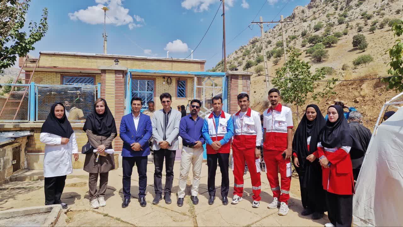 اردوی جهادی مشترک شبکه بهداشت و هلال احمر  در روستای تاکسیسه 