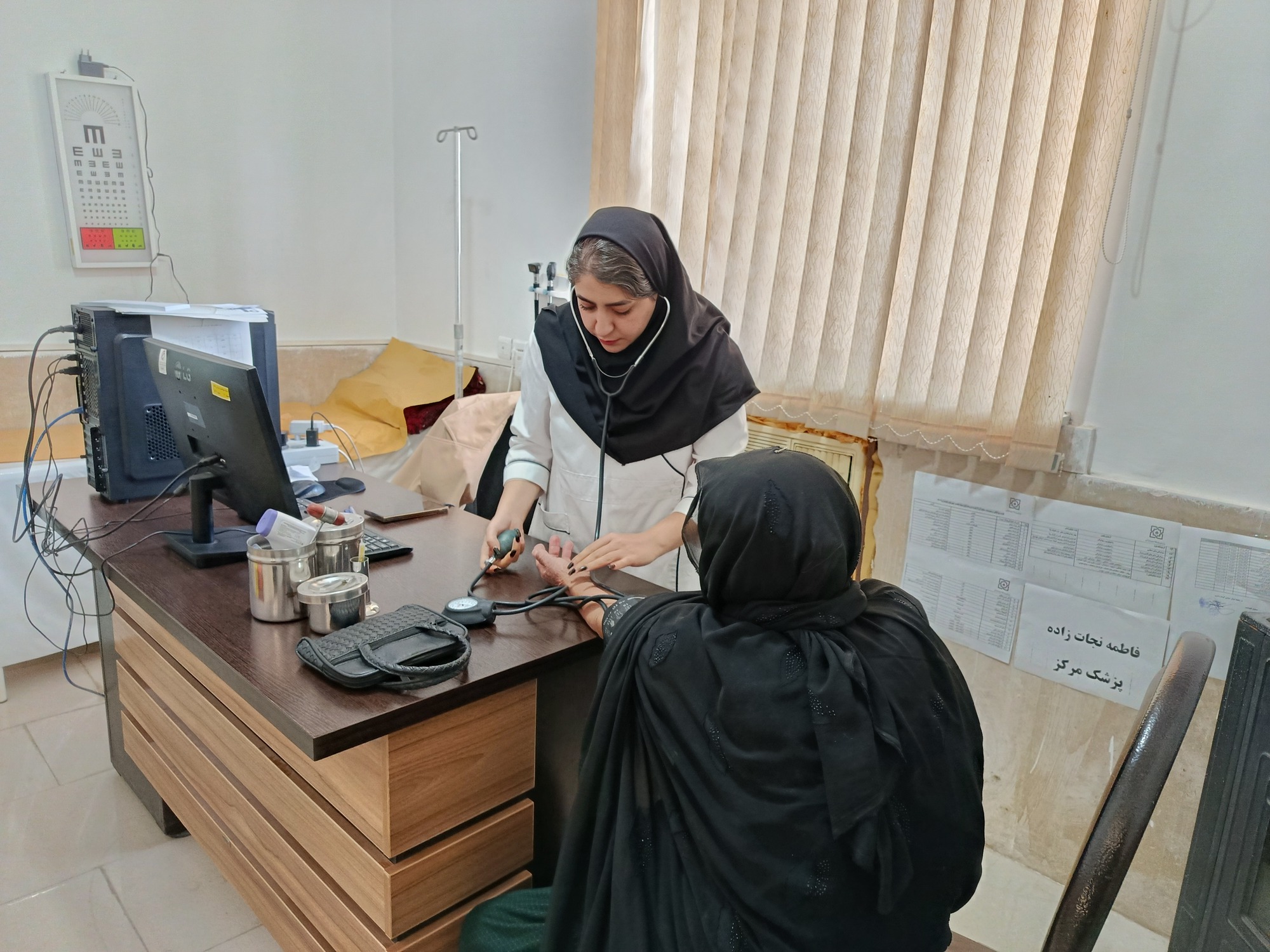 برگزاری اردوی یک‌روزه سلامت و ارائه خدمات ویزیت رایگان در روستای آبدهگاه به مناسبت دهه فجر