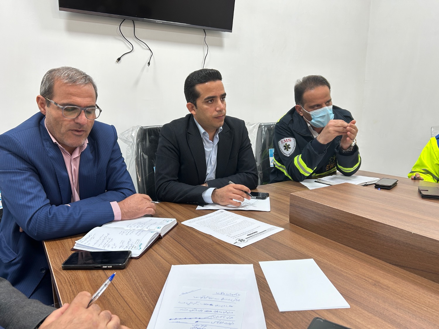 برگزاری جلسه پرسش و پاسخ نیروهای عملیاتی و دیسپچ با حضور ریاست اورژانس استان