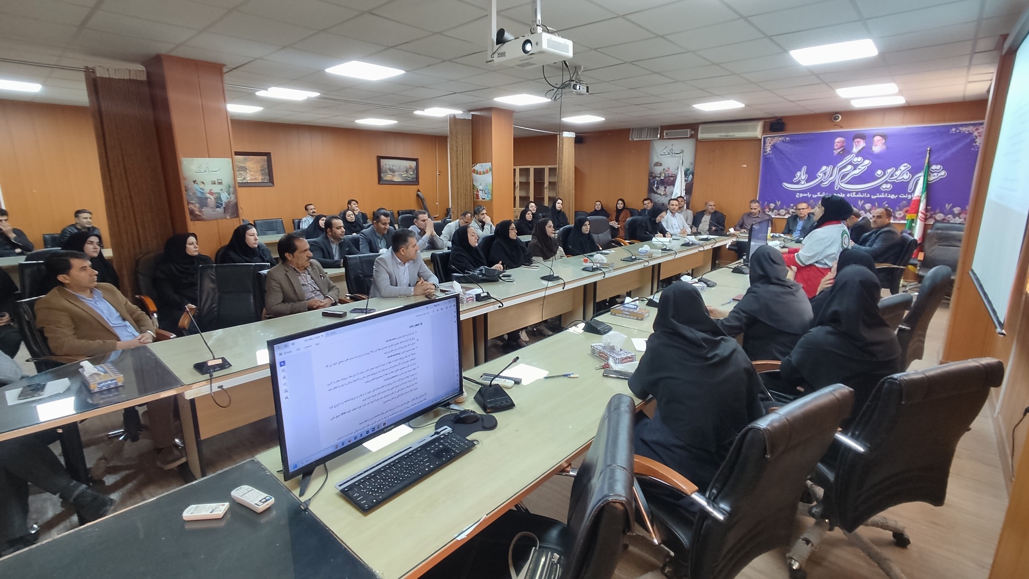 برگزاری نخستین کارگاه آموزشی کمک‌های اولیه در حوادث ترافیکی در معاونت بهداشتی