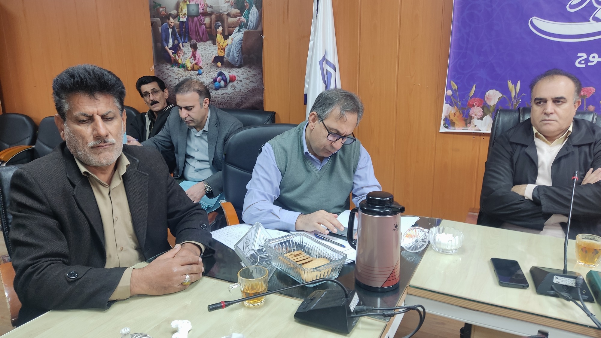 تشکیل کمیته بحران در مرکز بهداشت استان همزمان با با بارش نزولات آسمانی برف و باران