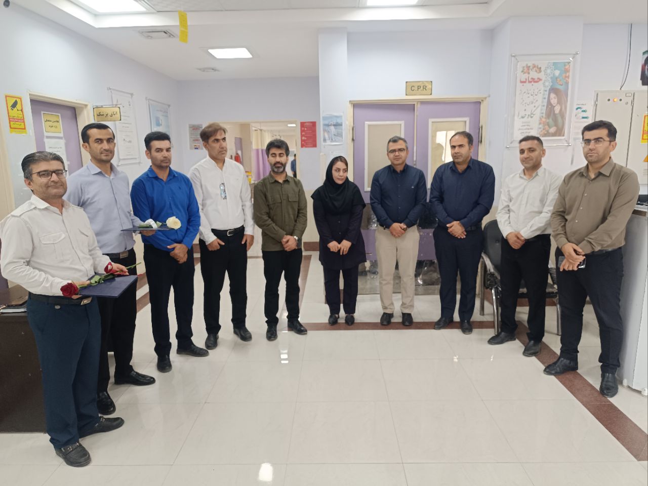تجلیل از مسئول حراست، کارکنان حفاظت فیزیکی بیمارستان شهید سلیمانی و مسئول فناوری اطلاعات شبکه بهداشت و درمان شهرستان بهمئی