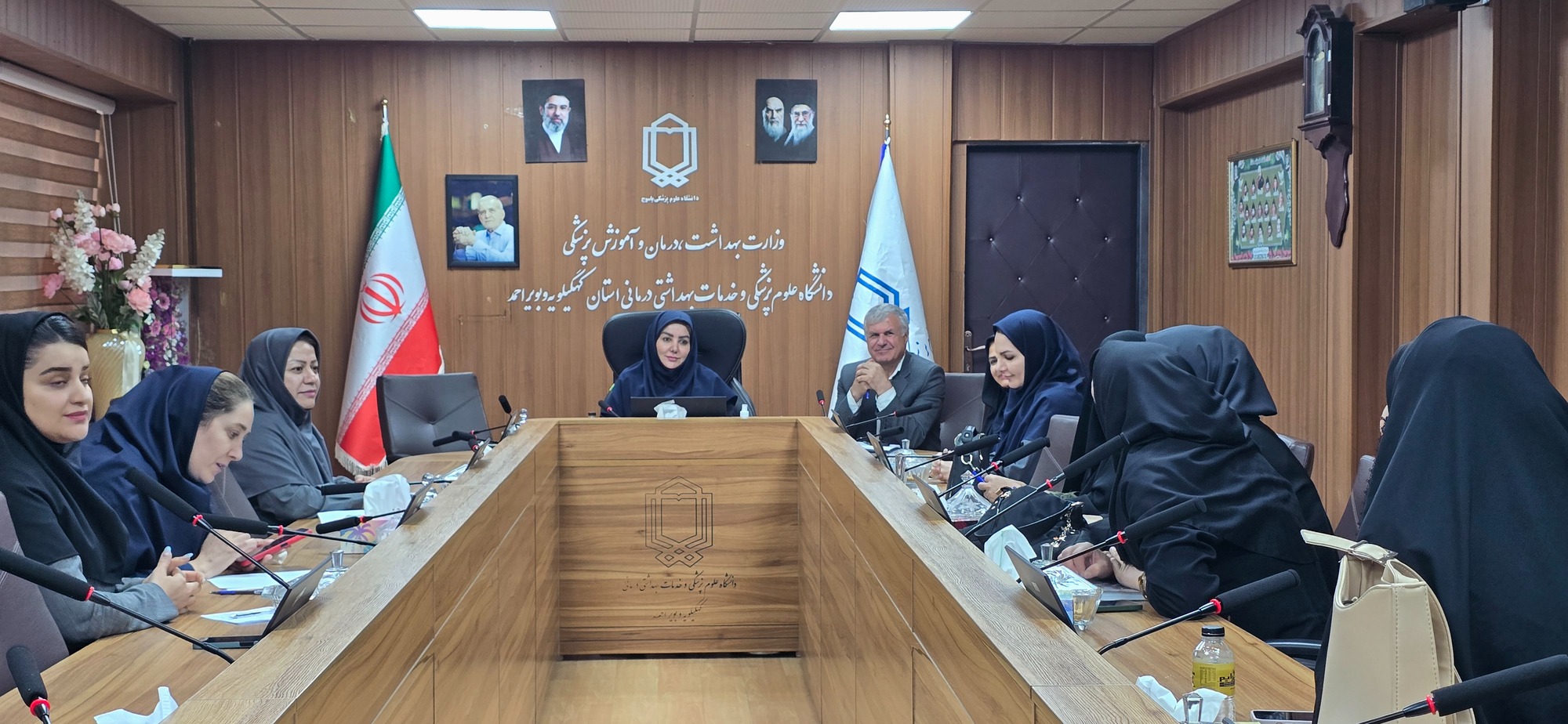 دومین نشست شورای سیاست‌گذاری امور بانوان دانشگاه علوم پزشکی یاسوج با تمرکز بر تدوین برنامه جامع حمایت از کادر درمان برگزار شد