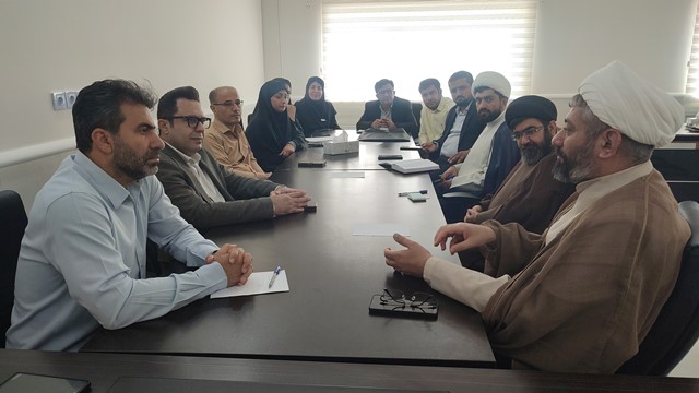 نشست مسئول دفتر نهاد رهبری در دانشگاه علوم پزشکی یاسوج با مسئولان بیمارستان دهدشت