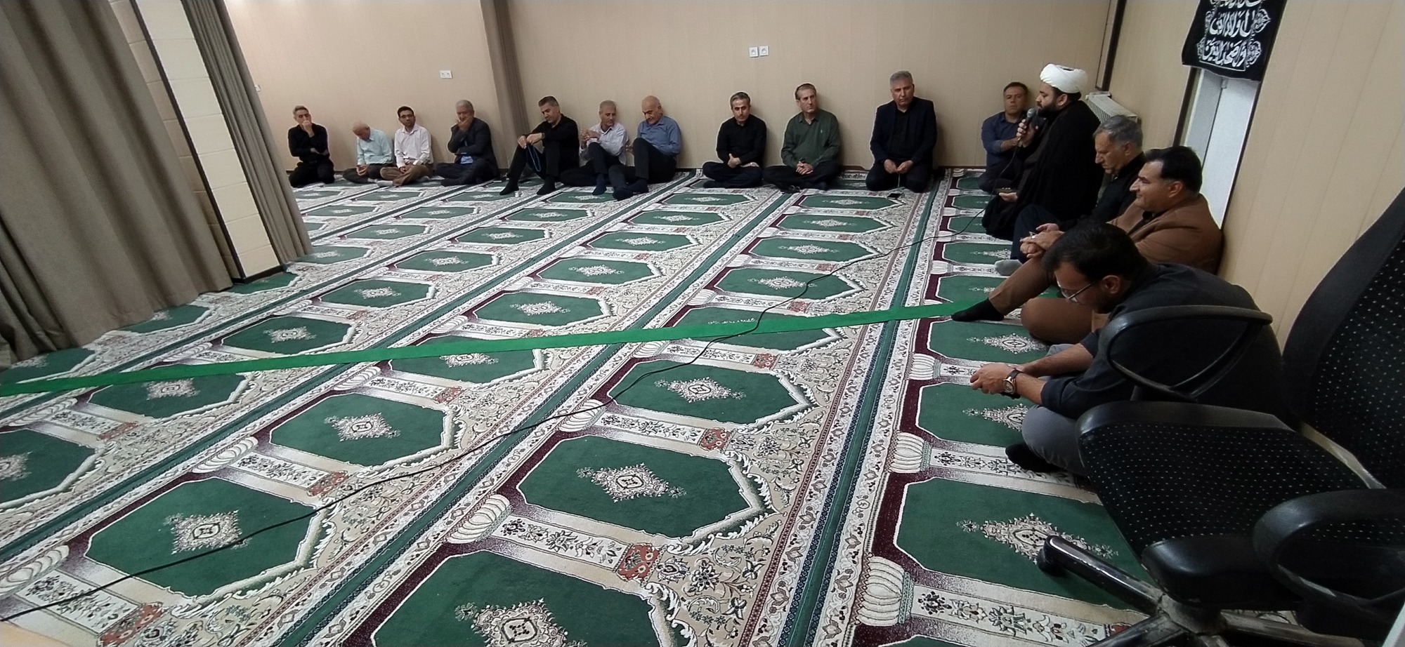 مراسم قرائت دعای زیارت عاشورا در هفتمین روز از ماه محرم در شبکه بهداشت و درمان شهرستان گچساران برگزار شد. 