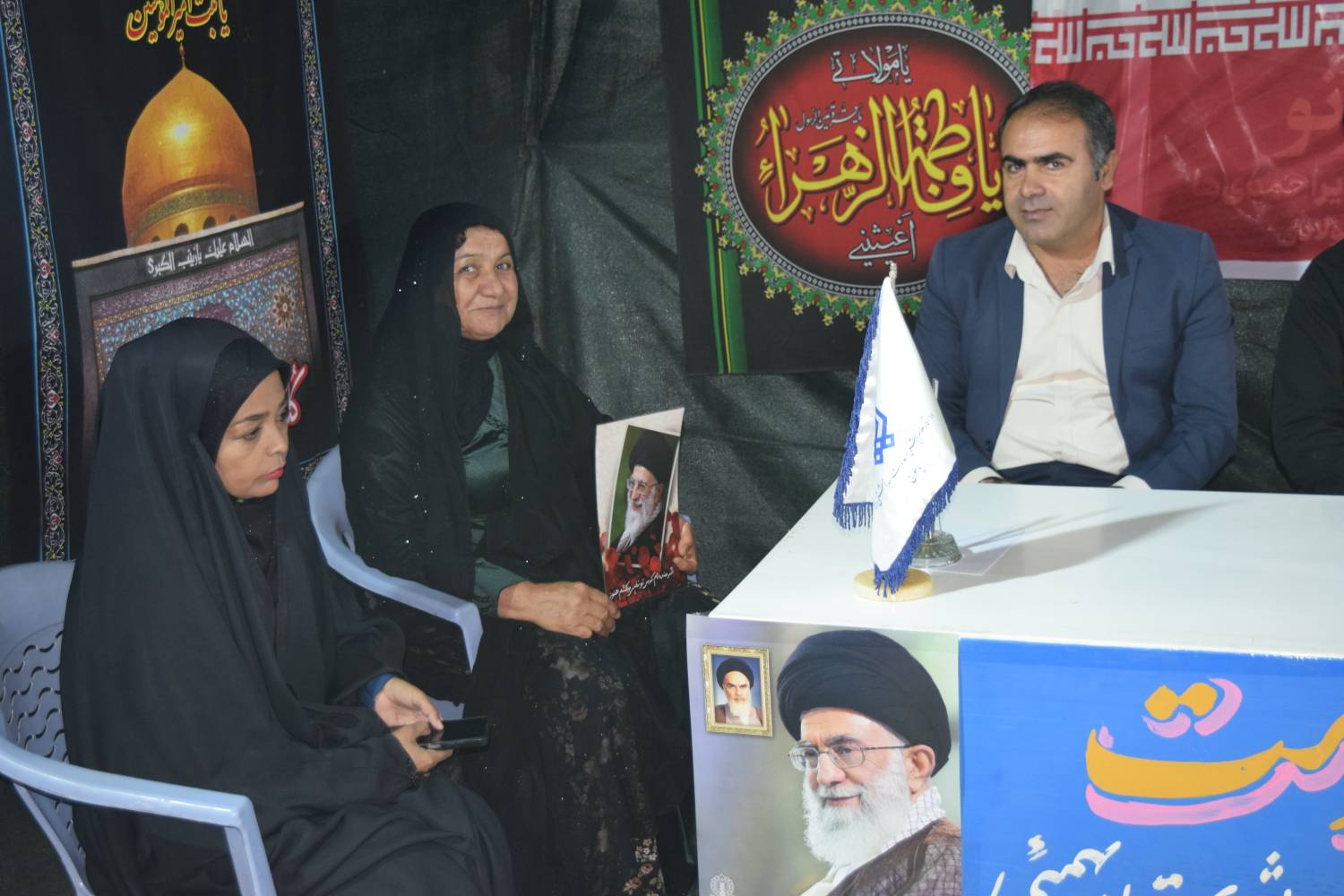 برپایی میز خدمت و سلامت شبکه بهداشت و درمان شهرستان بهمئی در محل تجمعات مردمی شبانه شهر لیکک