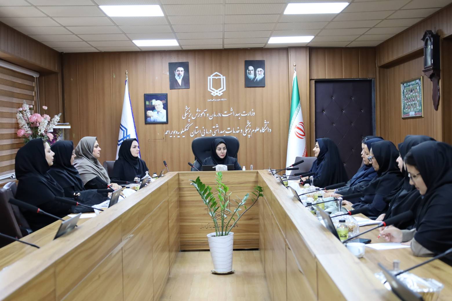 نخستین جلسه شورای سیاستگذاری و مدیریت امور بانوان دانشگاه علوم پزشکی یاسوج برگزار شد