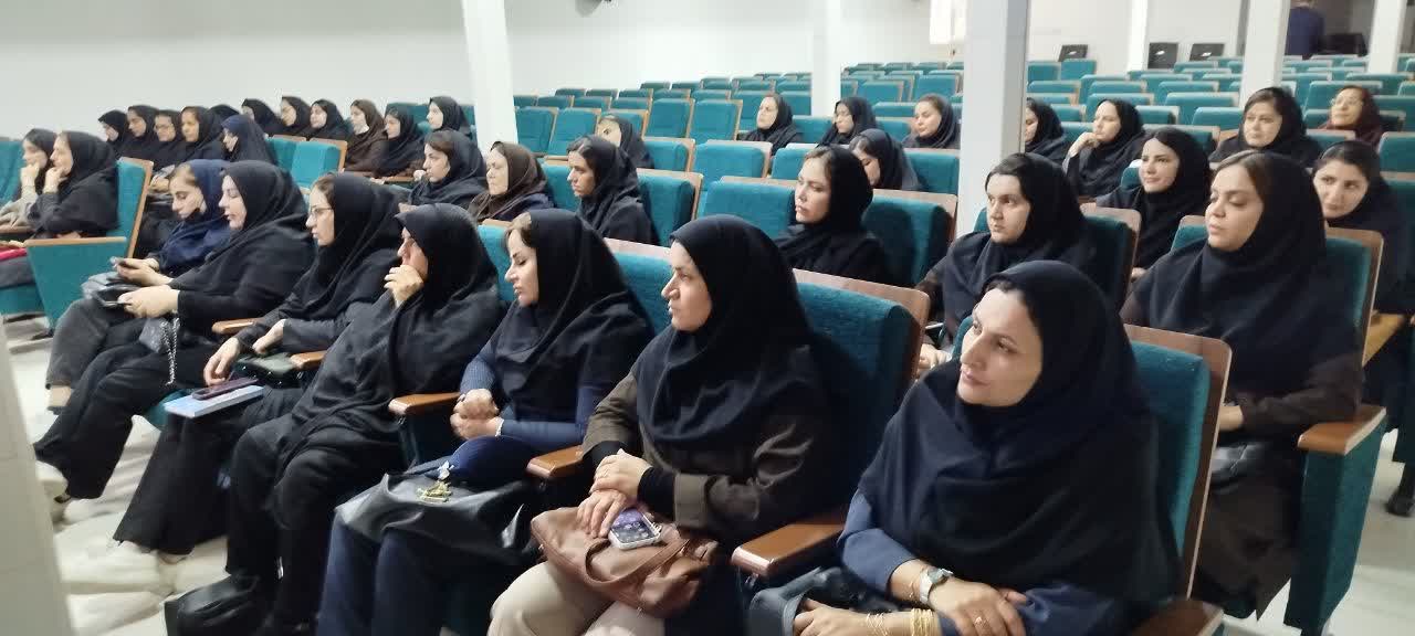 کارگاه آموزشی جوانی جمعیت به مناسبت هفته ملی جمعیت در دهدشت برگزار شد