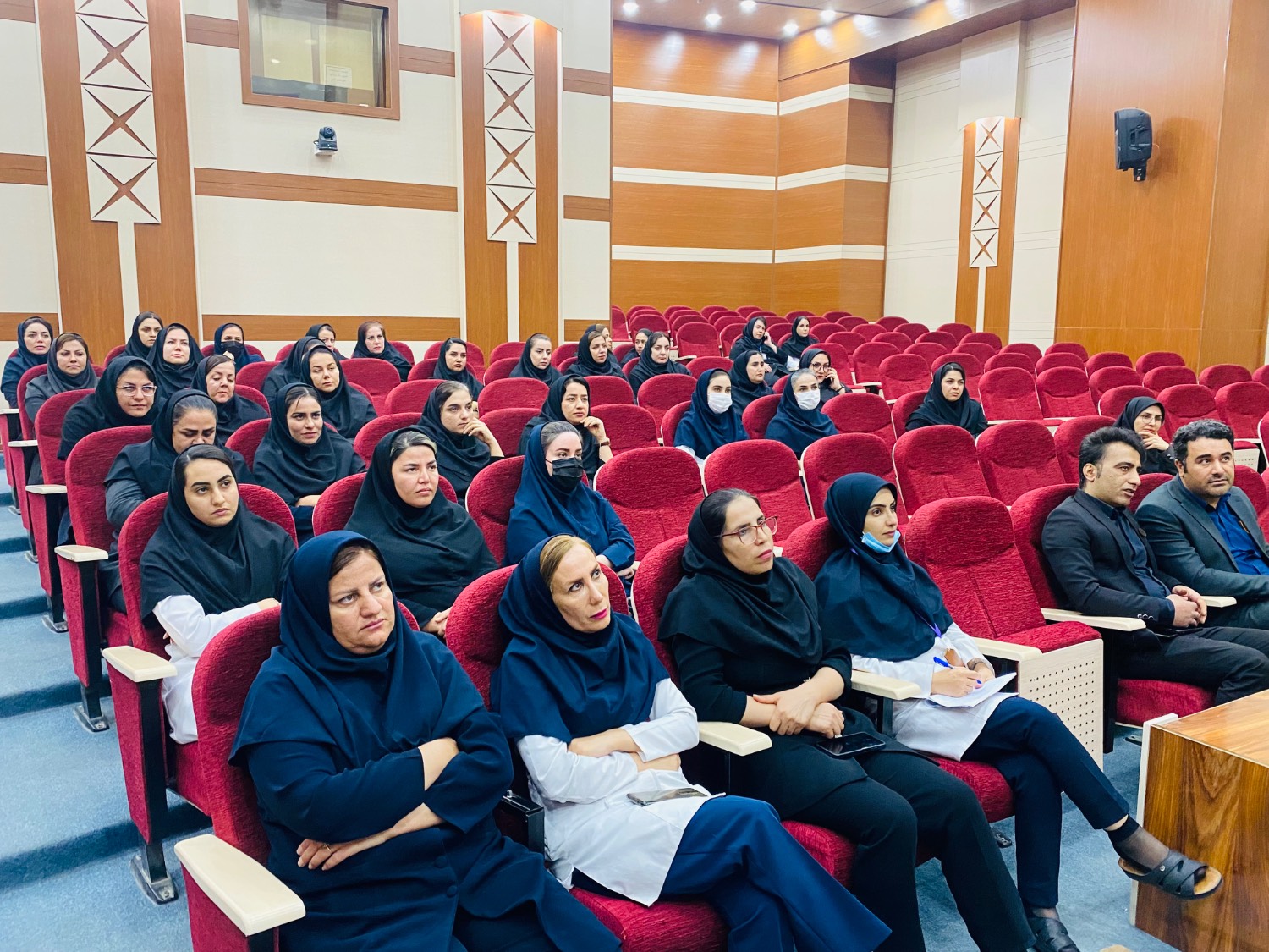 برگزاری کارگاه آموزشی تشخیص و پیشگیری از خشونت خانگی در بیمارستان شهید دکتر جلیل