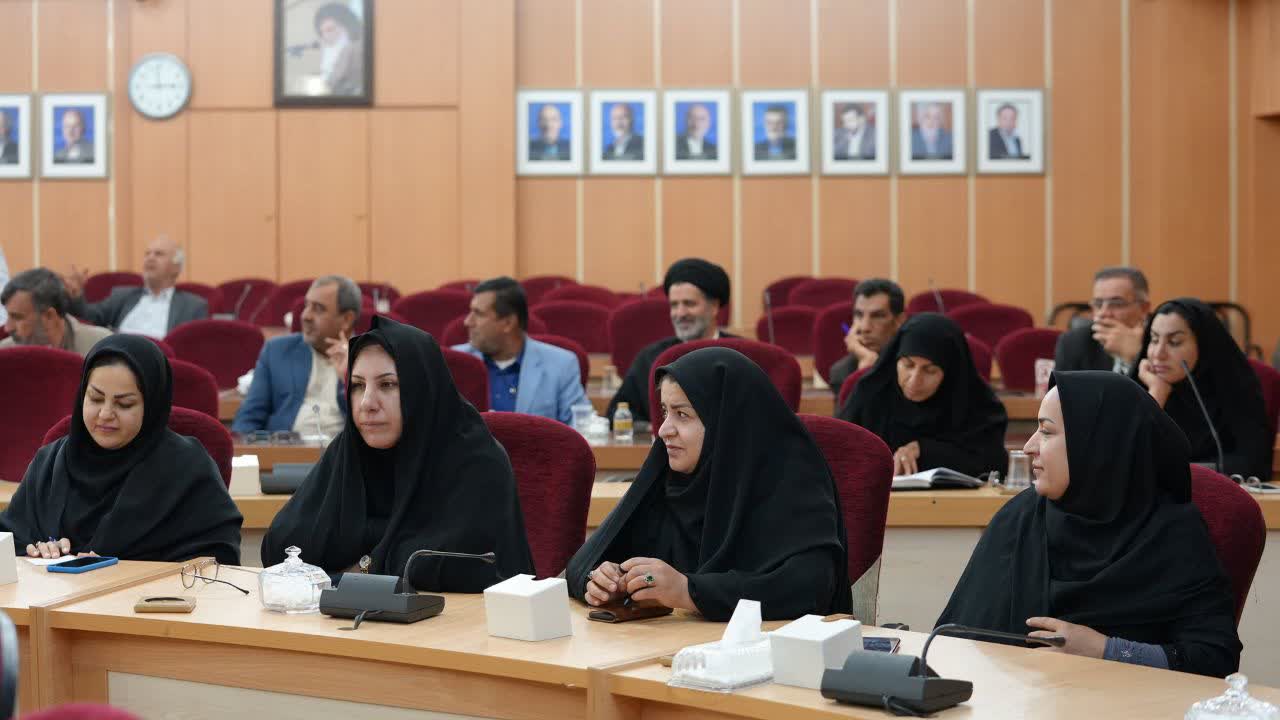 برگزاری کارگاه آموزشی مهارتهای زندگی برای کارکنان استانداری در هفته سلامت 