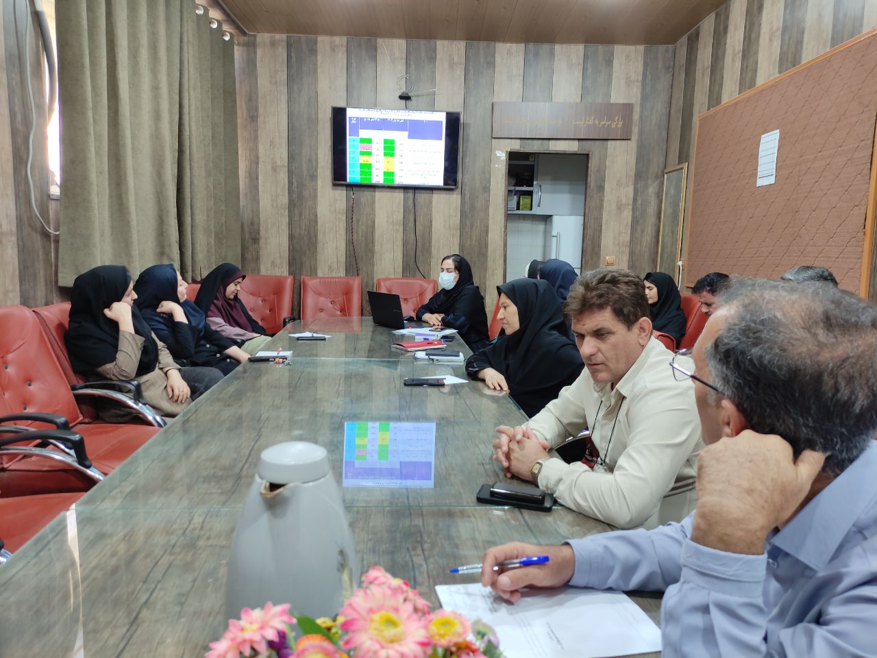 بررسی برنامههای اجرایی قرارگاه جوانی جمعیت در نشست پنجم کمیته آمایش امید چرام
