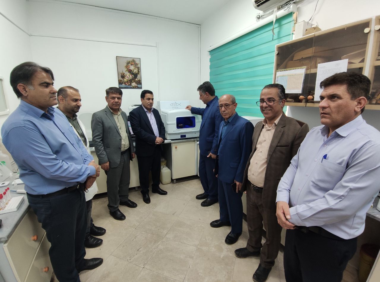 گامی بلند در راستای ارتقای خدمات تشخیصی و درمانی؛ اهدای یک دستگاه پیشرفته «الایزا» به ارزش ۱۵ میلیارد ریال به شبکه بهداشت و درمان چرام توسط خیر سلامت
