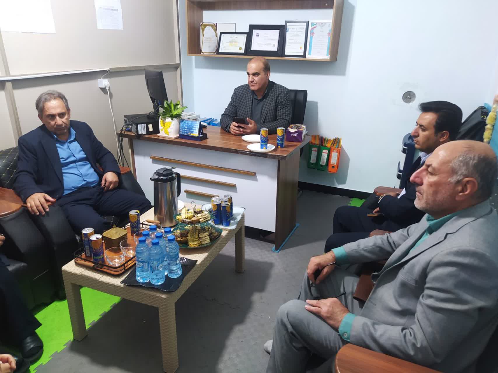 بازدید تیم مشترک علوم پزشکی و بهزیستی از مرکز اتیسم رویش در هفته ملی کودک