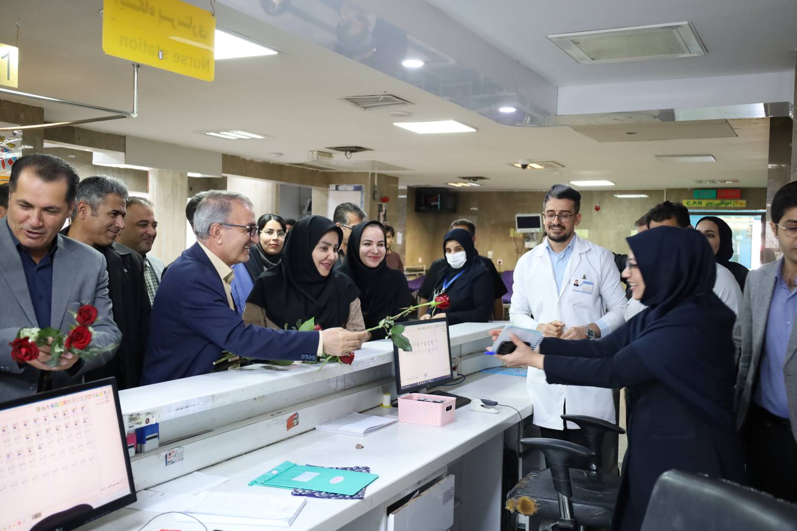 حضور استاندار و رئیس دانشگاه علوم پزشکی یاسوج در بیمارستانها به مناسبت روز پرستار