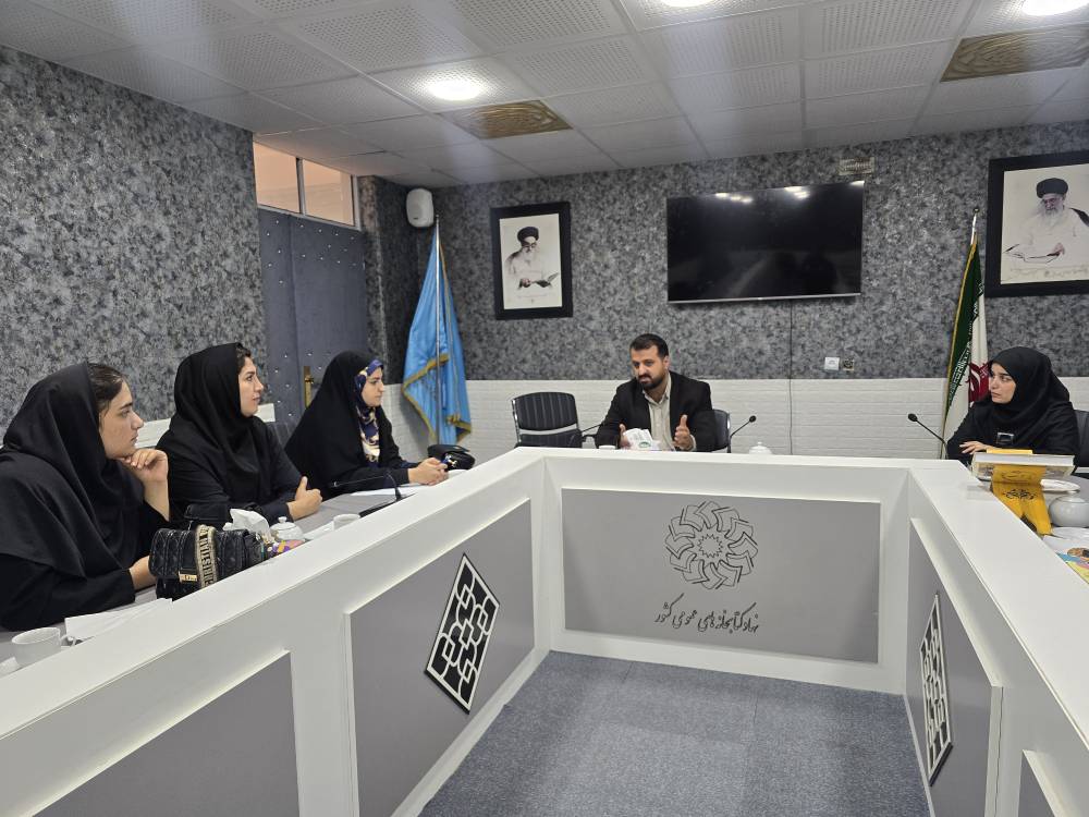 نشست مشترک بیمارستان شهید دکتر جلیل و ادارهکل کتابخانههای عمومی استان با هدف توسعه فعالیتهای پژوهشی و فرهنگی
