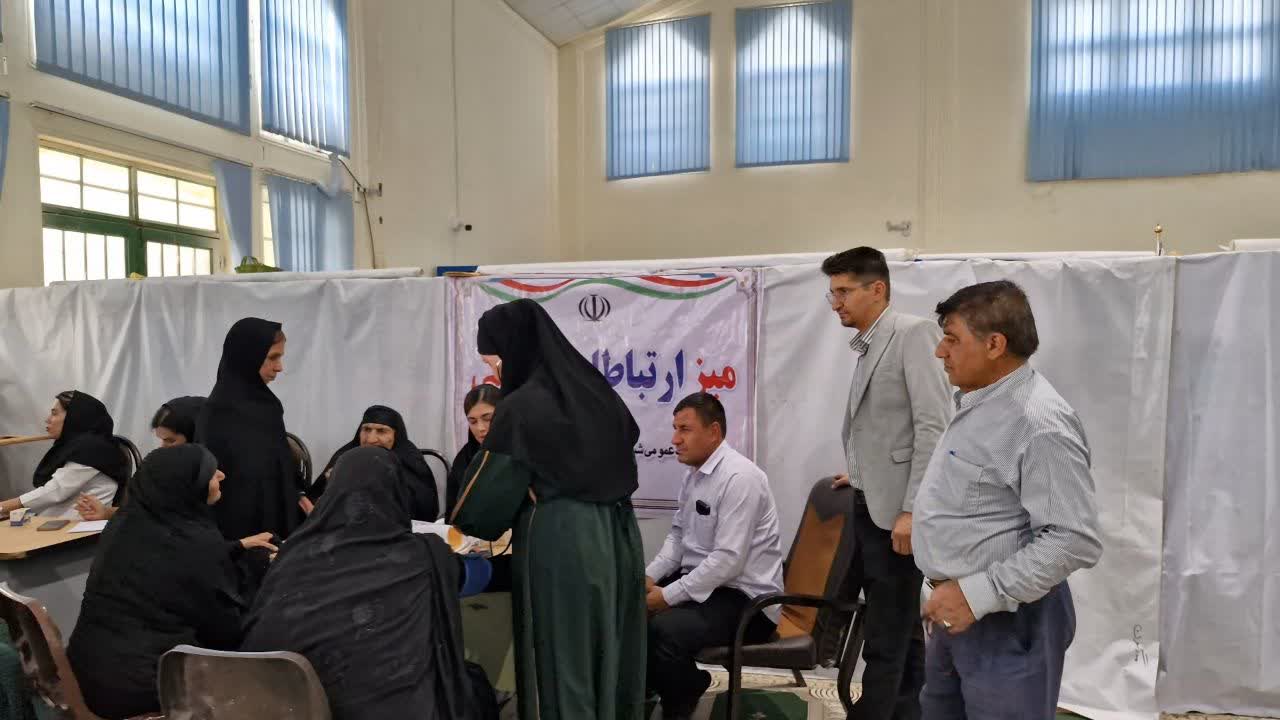 برپایی میز ارتباطات مردمی به مناسبت گرامیداشت هفته ملی سالمند در شهرستان مارگون