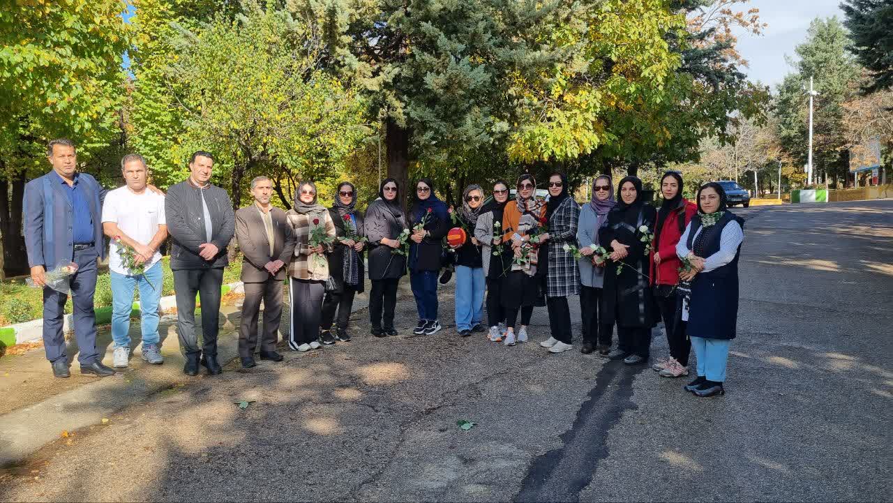 گزارش تصویری بدرقه کاروان ورزشی کارکنان دانشگاه علوم پزشکی یاسوج به سومین المپیاد ورزشی وزارت بهداشت 